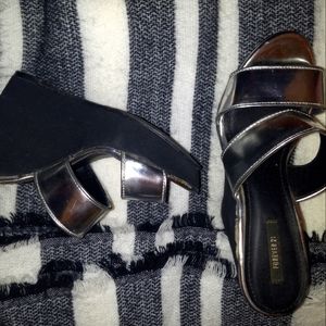 Womens silver metallic wedges size 5.5